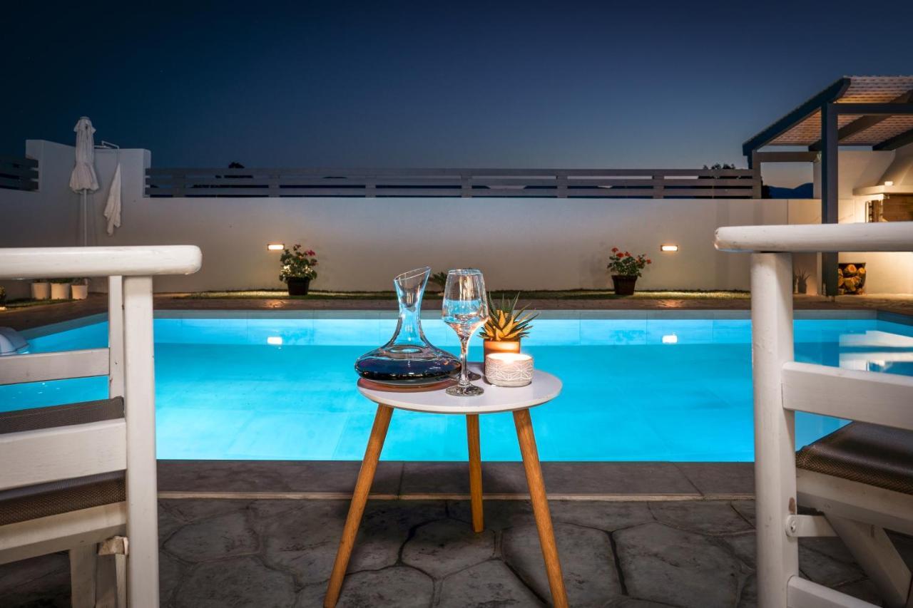 Bluewind Villa Sarakinadhon Екстер'єр фото